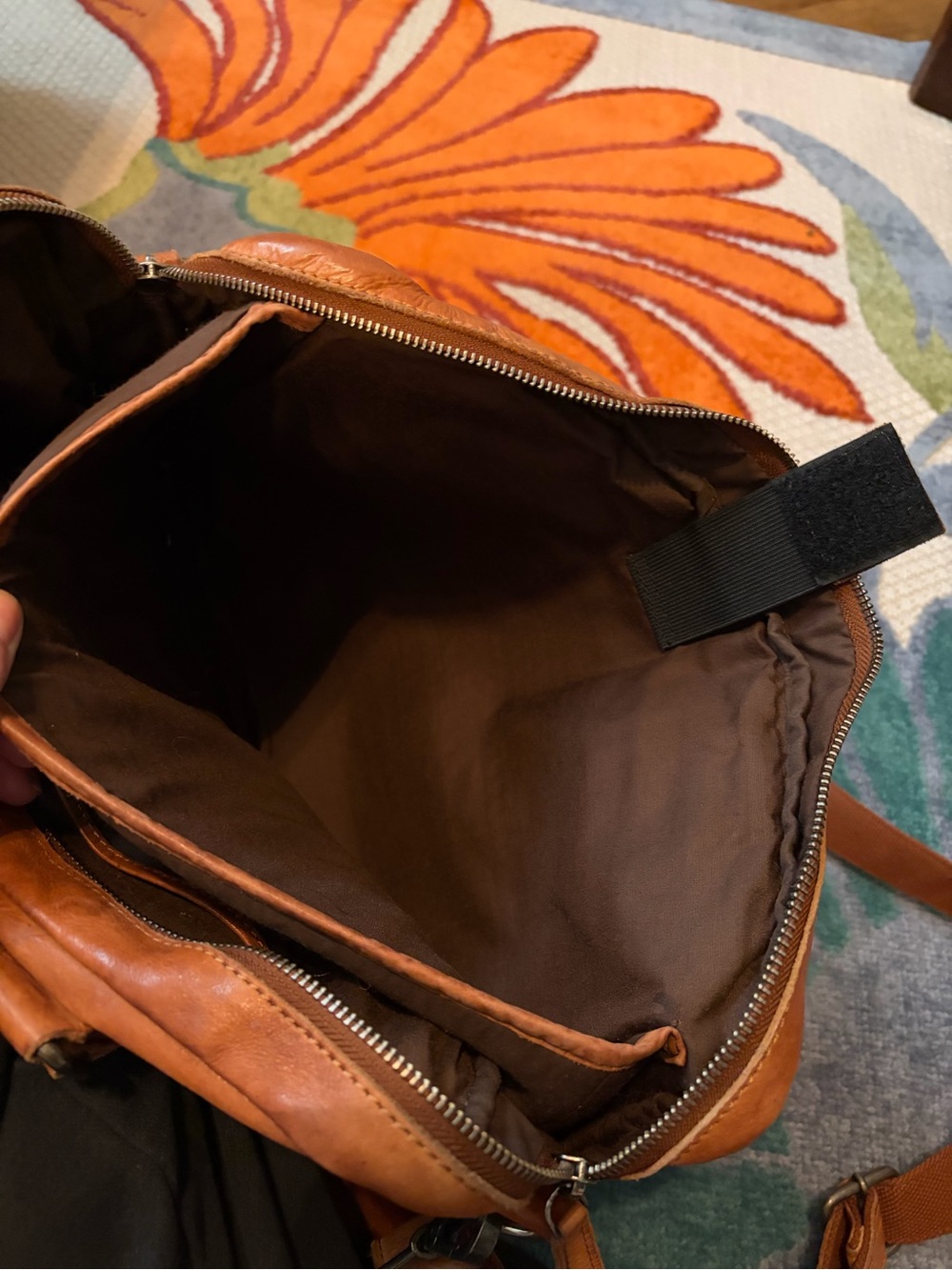 Vilenca Holland Genuine Leather Laptop Bag and Matching Crossbody Purse - Picture 4 of 11